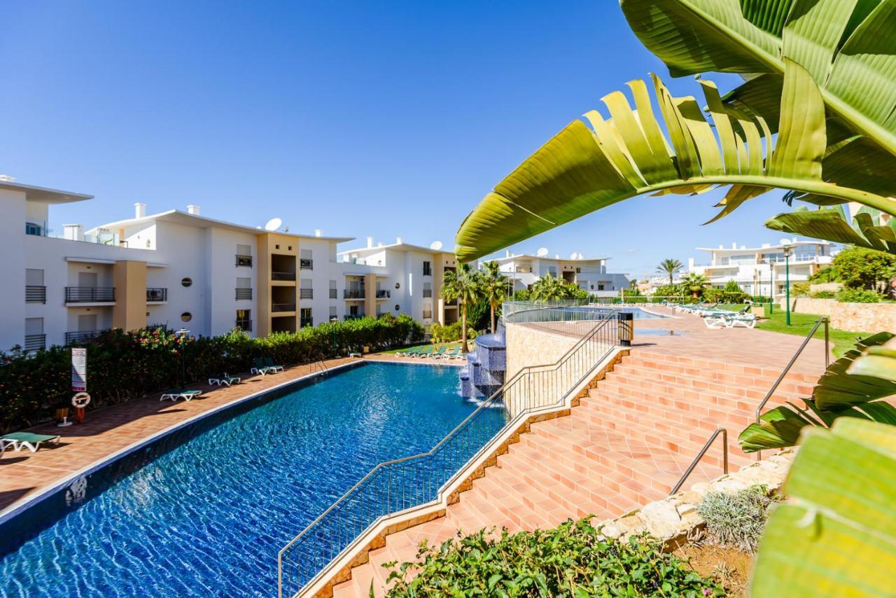 Bnb Homes Ocean View Apartment With Relax Terrace, 2 Swimming Pools & Tennis Court Албуфейра Екстериор снимка