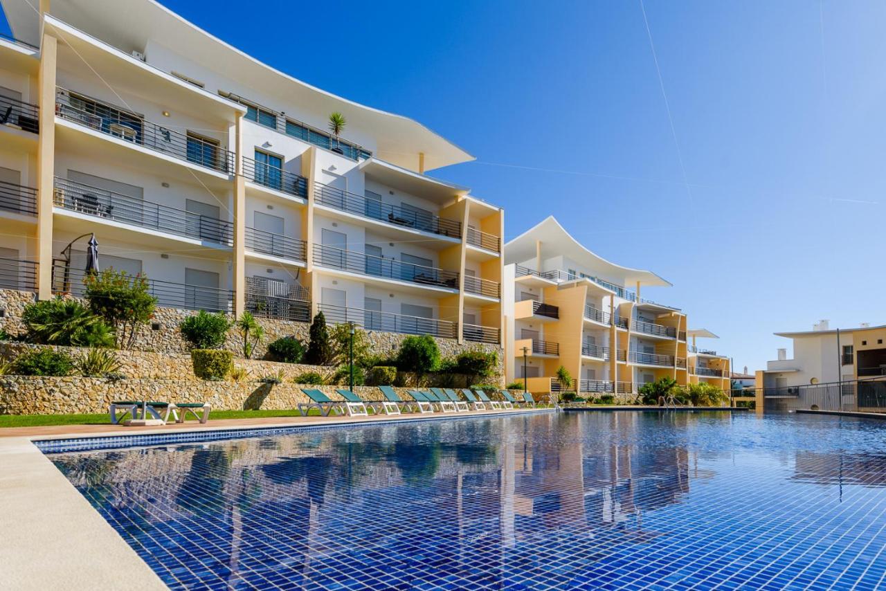 Bnb Homes Ocean View Apartment With Relax Terrace, 2 Swimming Pools & Tennis Court Албуфейра Екстериор снимка