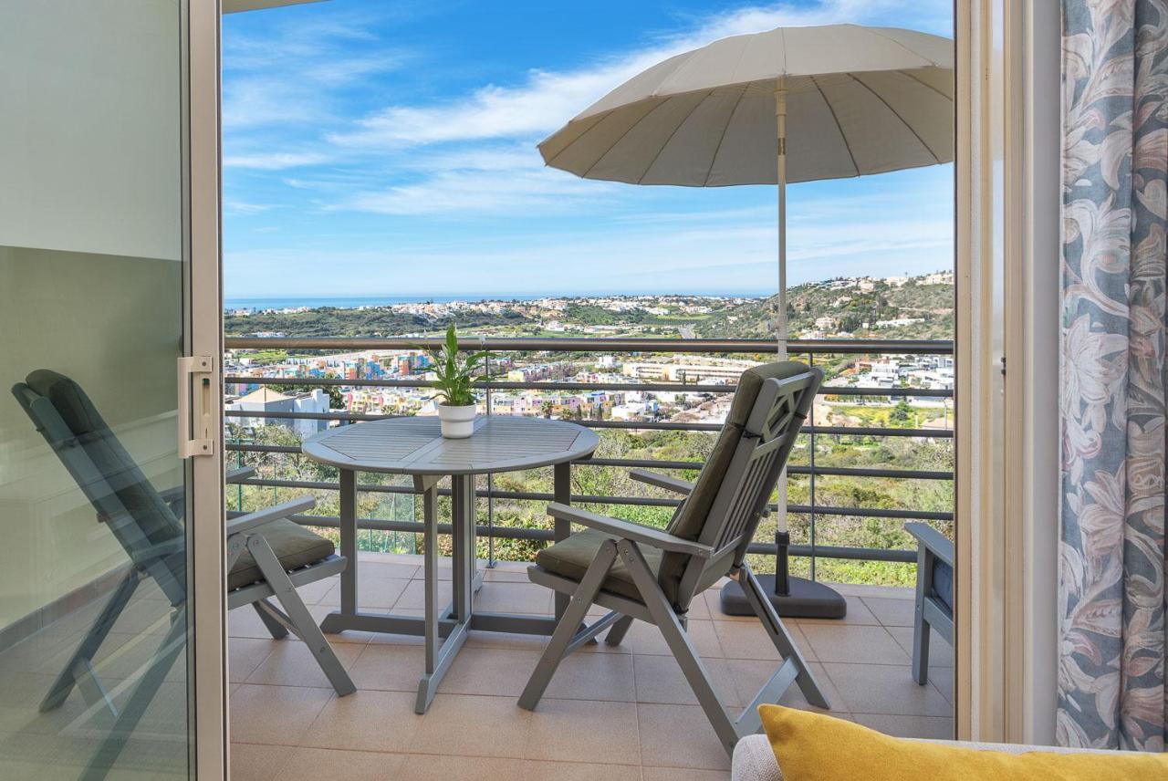 Bnb Homes Ocean View Apartment With Relax Terrace, 2 Swimming Pools & Tennis Court Албуфейра Екстериор снимка